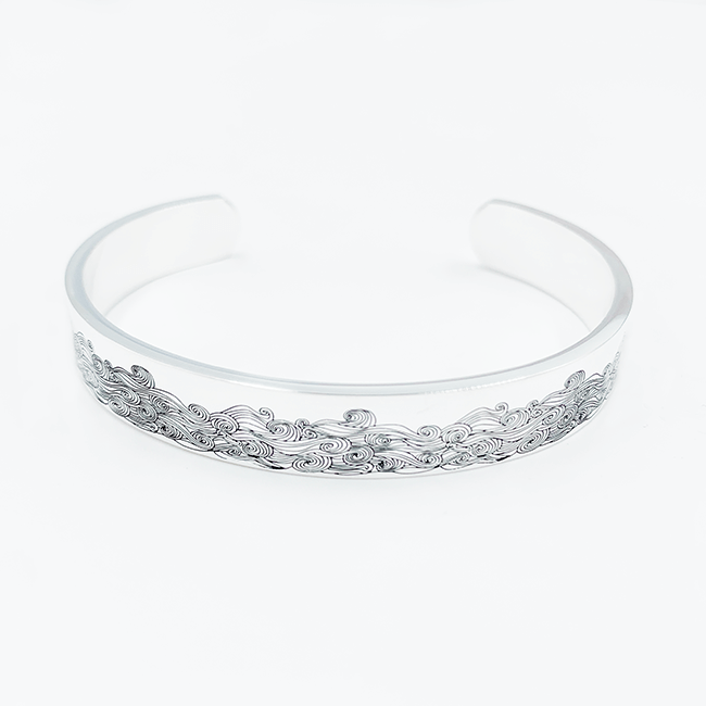 "WHEN YOU PASS THROUGH THE WATERS, I WILL BE WITH YOU." Silver-plated Bracelet